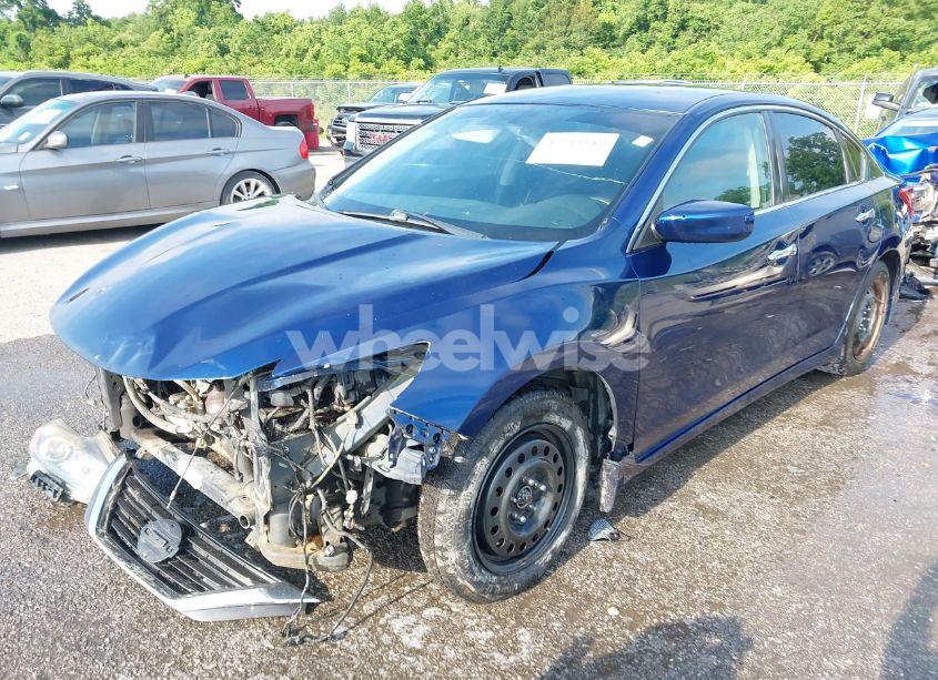 Photo 2 of 2018 Nissan Altima 2.5 SR (VIN 1N4AL3AP9JC282735)