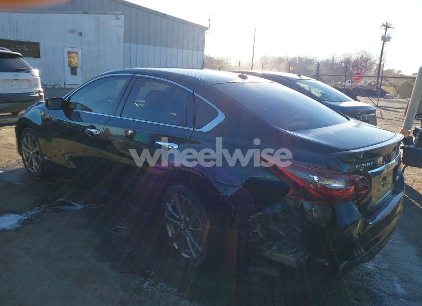 Photo 3 of 2018 Nissan Altima 2.5 SR (VIN 1N4AL3AP9JC291337)