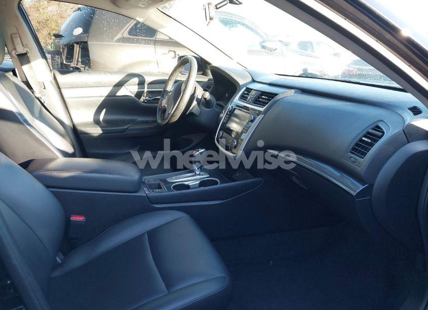 Photo 5 of 2018 Nissan Altima 2.5 SR (VIN 1N4AL3AP9JC291337)