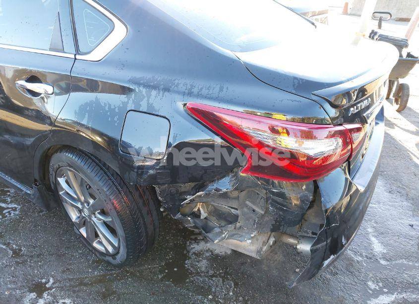 Photo 6 of 2018 Nissan Altima 2.5 SR (VIN 1N4AL3AP9JC291337)