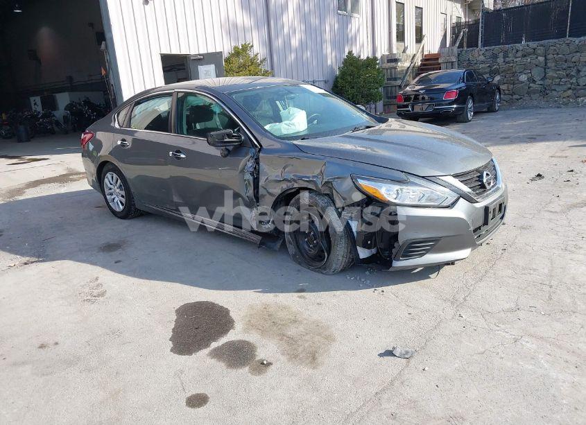 2018 Nissan Altima 2.5 S (VIN 1N4AL3AP9JC471076) main photo