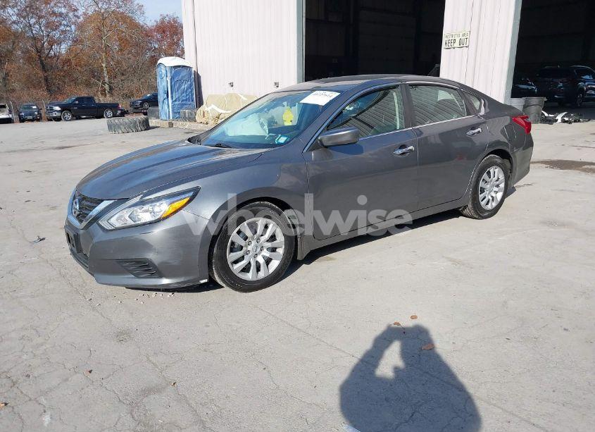 Photo 2 of 2018 Nissan Altima 2.5 S (VIN 1N4AL3AP9JC471076)