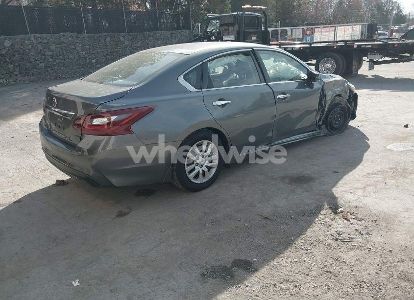 Photo 4 of 2018 Nissan Altima 2.5 S (VIN 1N4AL3AP9JC471076)