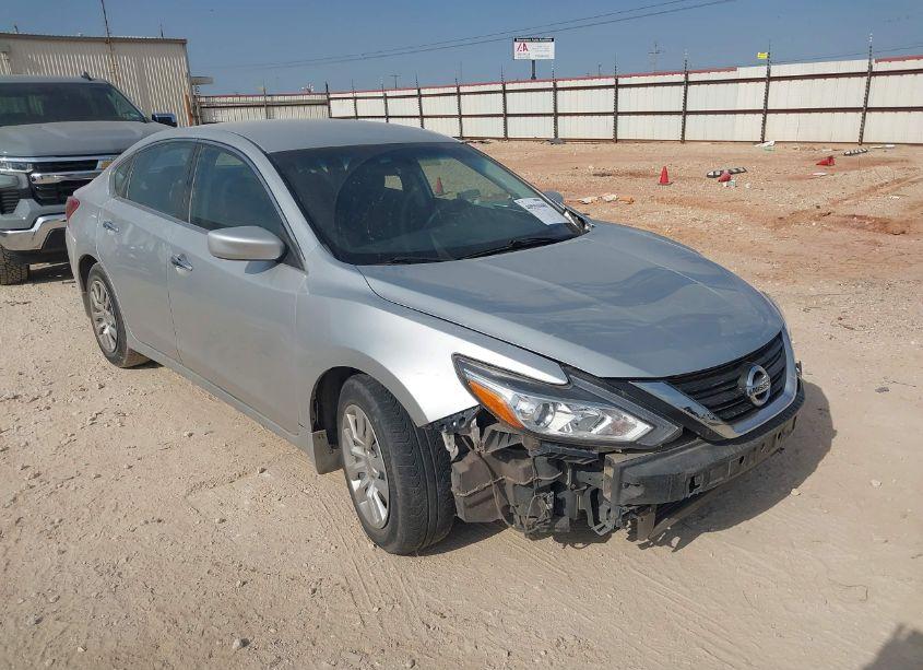 2018 Nissan Altima 2.5 S (VIN 1N4AL3AP9JC475225) main photo