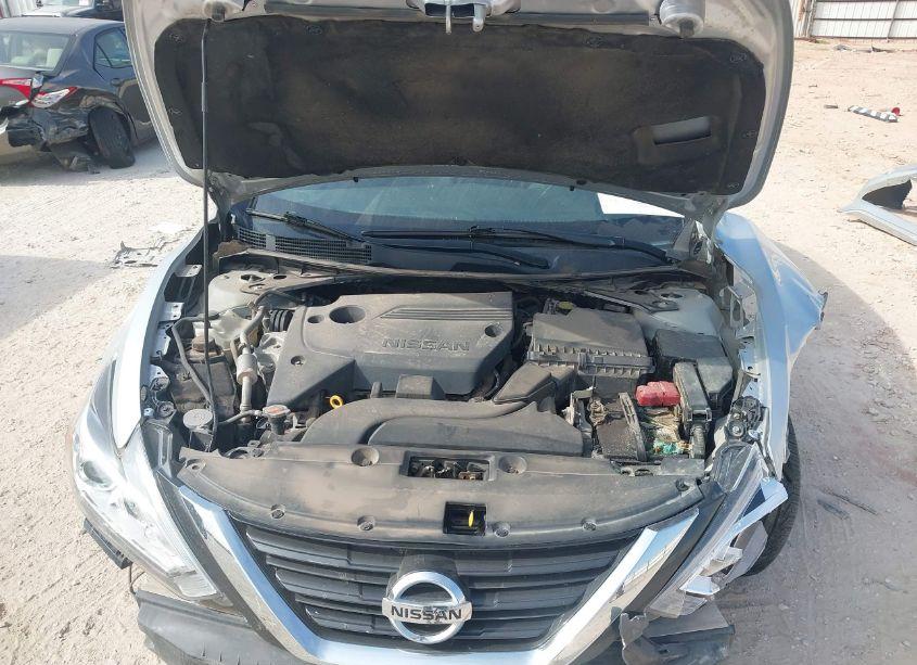 Photo 10 of 2018 Nissan Altima 2.5 S (VIN 1N4AL3AP9JC475225)