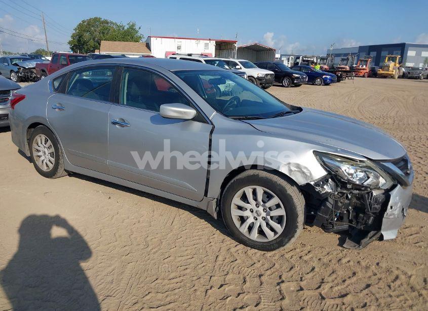 2018 Nissan Altima 2.5 S (VIN 1N4AL3AP9JC479971) main photo