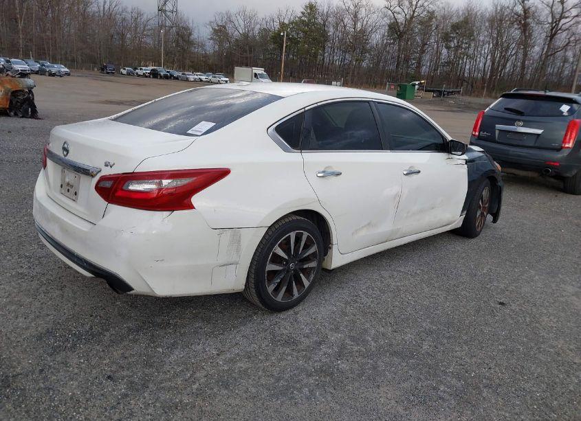 Photo 4 of 2018 Nissan Altima 2.5 SV (VIN 1N4AL3APOJC269663)