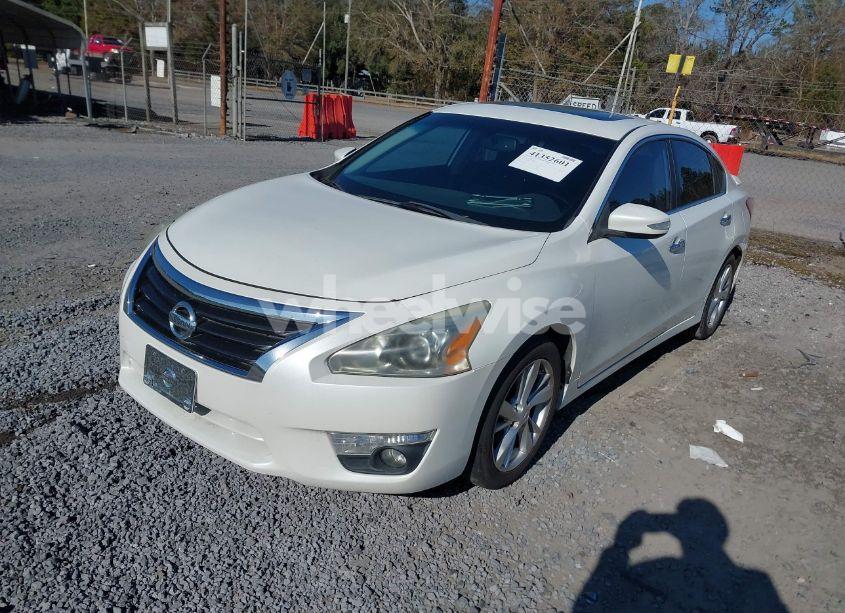 Photo 2 of 2013 Nissan Altima 2.5 SV (VIN 1N4AL3APXDC108984)