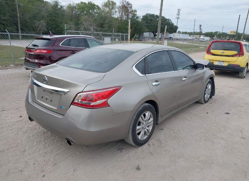 Photo 4 of 2013 Nissan Altima 2.5/S/SV/SL (VIN 1N4AL3APXDC140317)