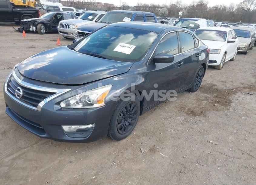 Photo 2 of 2013 Nissan Altima 2.5 S (VIN 1N4AL3APXDC154122)