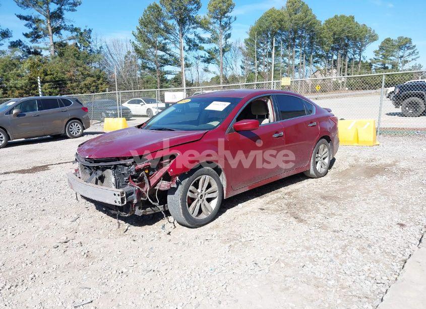 Photo 2 of 2013 Nissan Altima 2.5 S (VIN 1N4AL3APXDC173642)