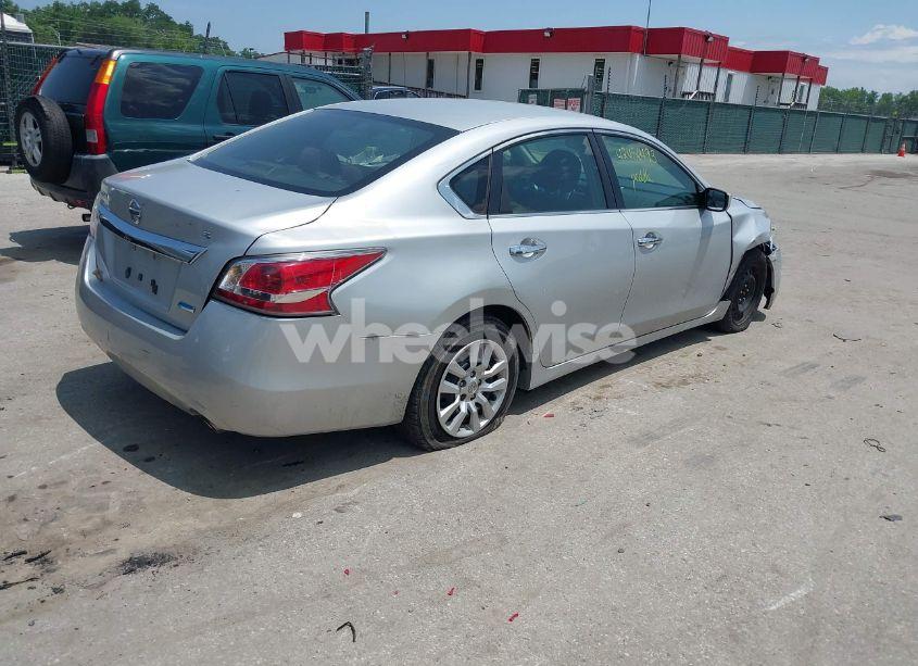 Photo 4 of 2013 Nissan Altima 2.5 S (VIN 1N4AL3APXDC204095)