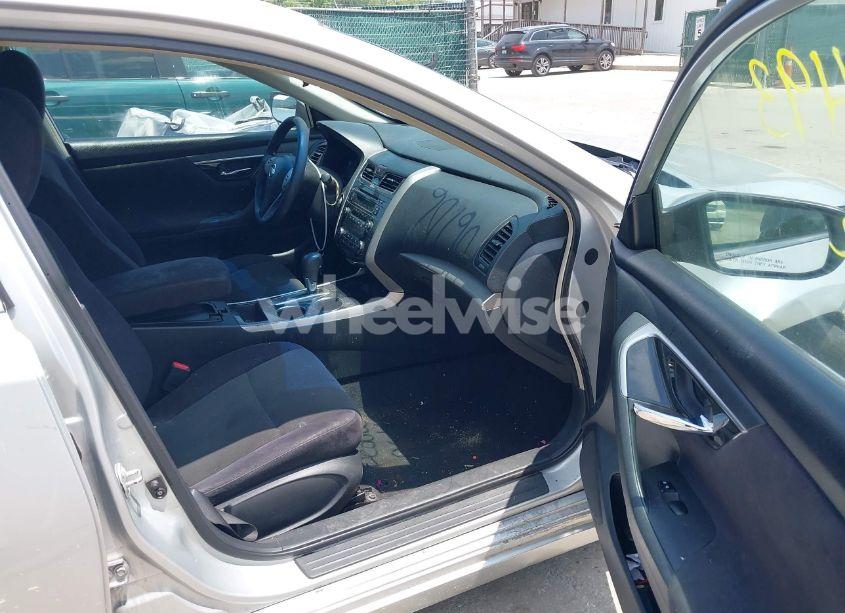 Photo 5 of 2013 Nissan Altima 2.5 S (VIN 1N4AL3APXDC204095)