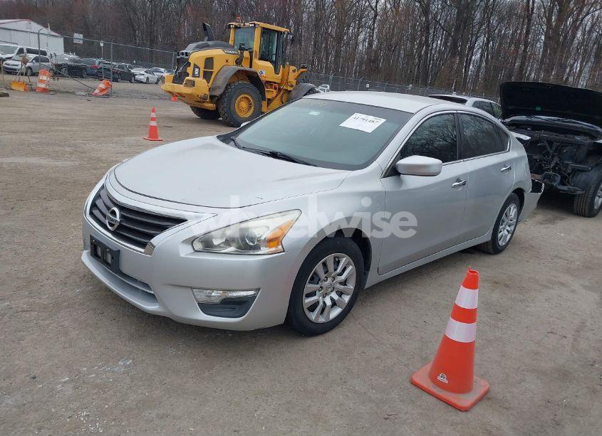Photo 2 of 2013 Nissan Altima 2.5 S (VIN 1N4AL3APXDC208311)