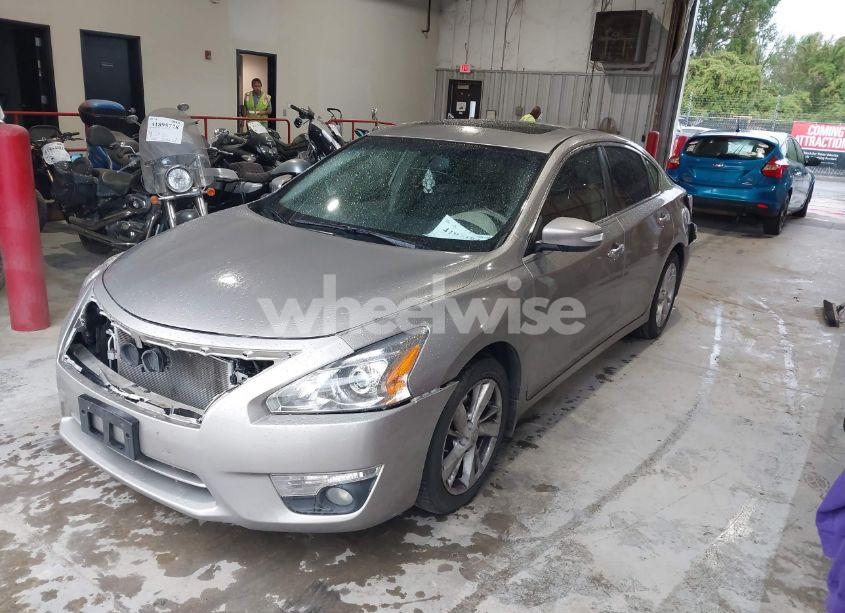 Photo 2 of 2013 Nissan Altima 2.5 SL (VIN 1N4AL3APXDC210446)