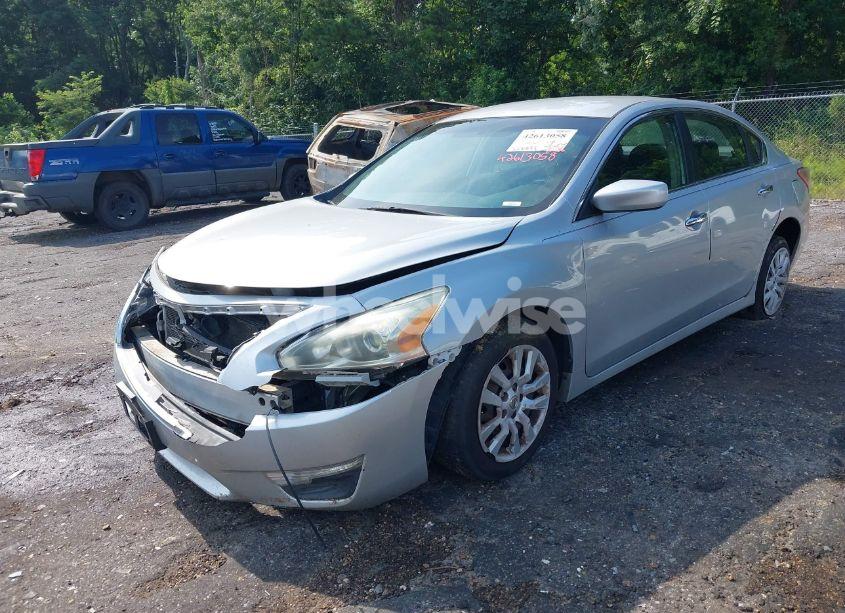 Photo 2 of 2013 Nissan Altima 2.5 S (VIN 1N4AL3APXDC214853)