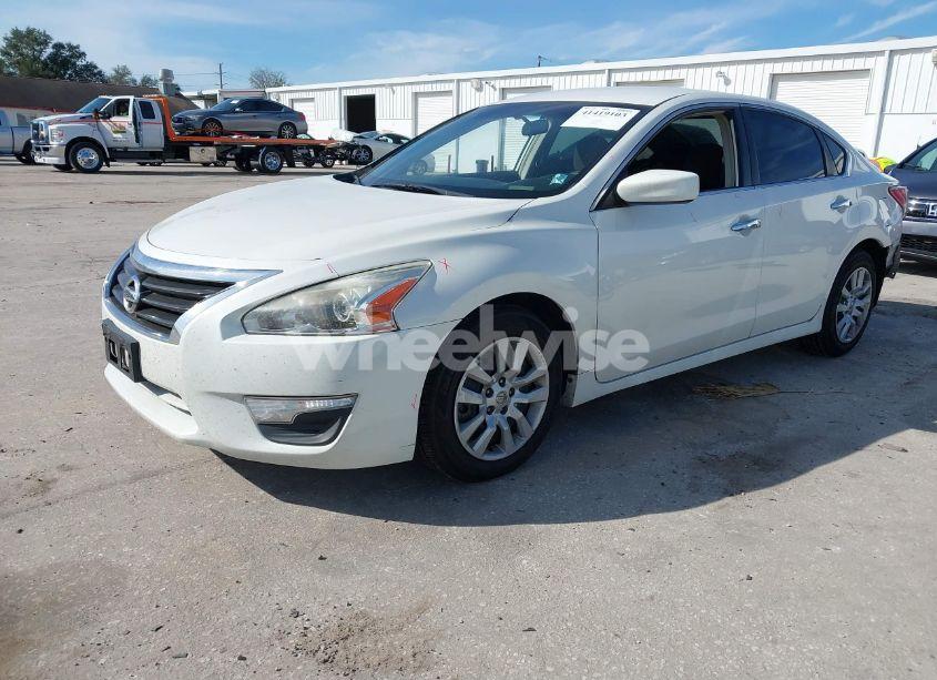 Photo 2 of 2013 Nissan Altima 2.5 S (VIN 1N4AL3APXDC226579)