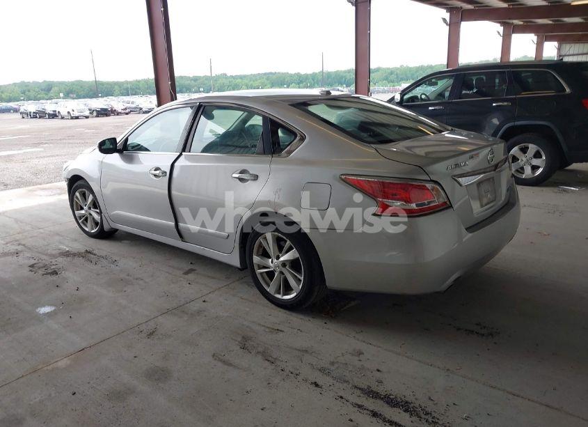 Photo 3 of 2013 Nissan Altima 2.5 SL (VIN 1N4AL3APXDC239784)