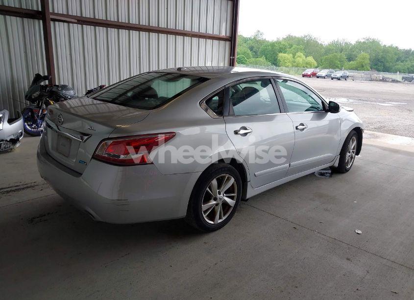 Photo 4 of 2013 Nissan Altima 2.5 SL (VIN 1N4AL3APXDC239784)