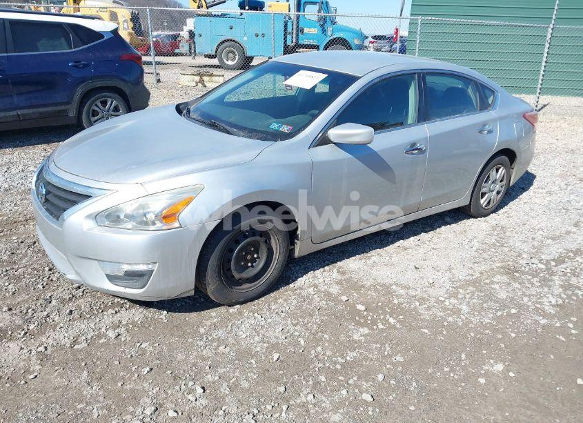 Photo 2 of 2013 Nissan Altima 2.5 S (VIN 1N4AL3APXDC243365)