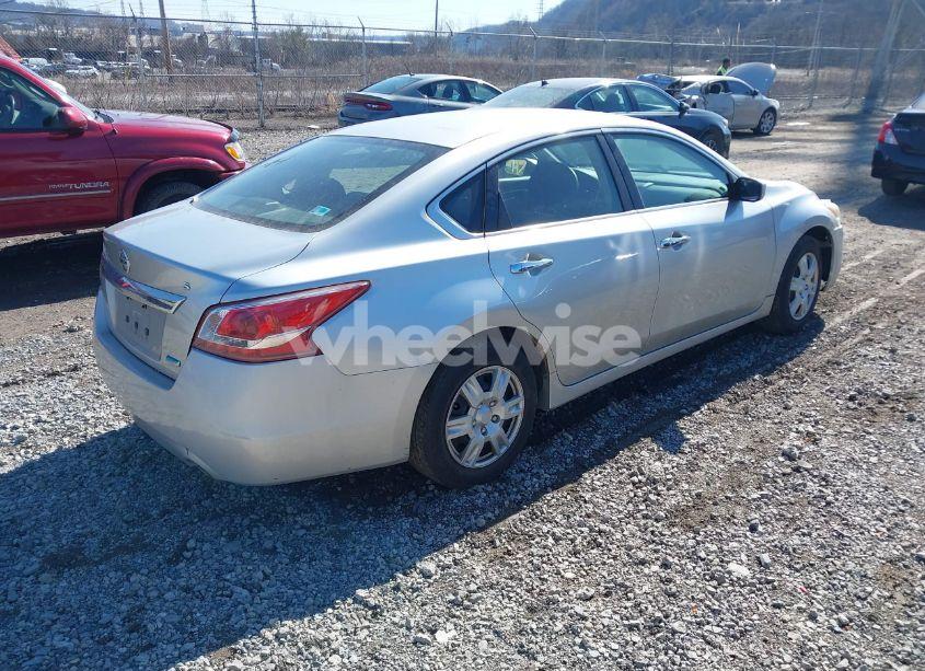 Photo 4 of 2013 Nissan Altima 2.5 S (VIN 1N4AL3APXDC243365)
