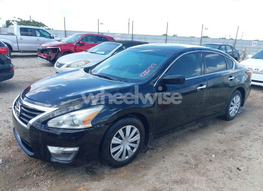 Photo 2 of 2013 Nissan Altima 2.5 S (VIN 1N4AL3APXDC250736)