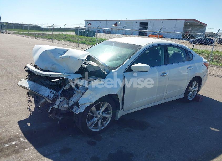 Photo 2 of 2013 Nissan Altima 2.5 SV (VIN 1N4AL3APXDC268993)