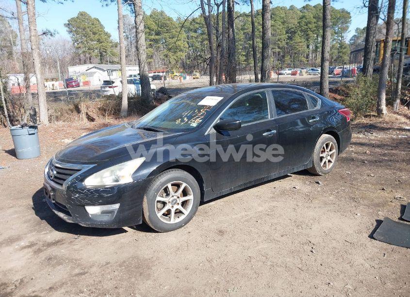 Photo 2 of 2013 Nissan Altima 2.5 S (VIN 1N4AL3APXDC273935)