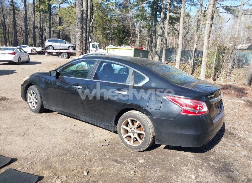 Photo 3 of 2013 Nissan Altima 2.5 S (VIN 1N4AL3APXDC273935)