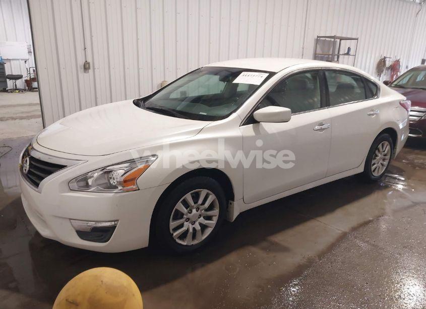 Photo 2 of 2013 Nissan Altima 2.5 S (VIN 1N4AL3APXDC920558)