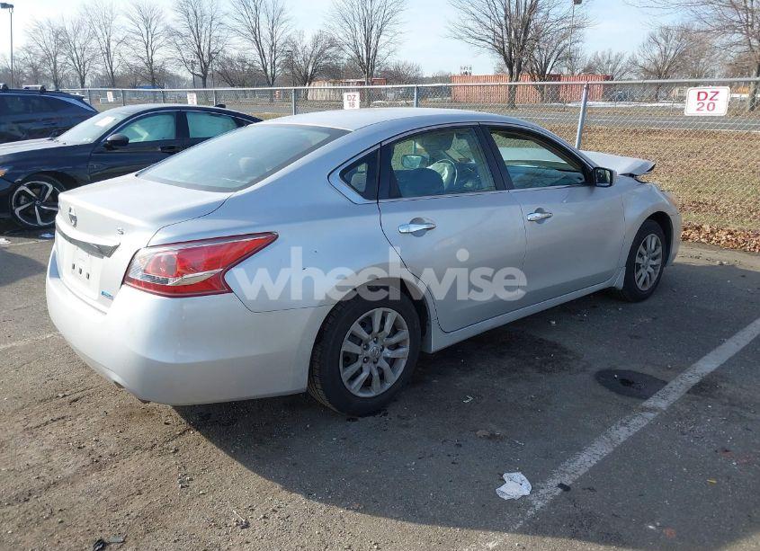 Photo 4 of 2013 Nissan Altima 2.5 S (VIN 1N4AL3APXDC922519)