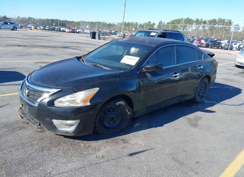 Photo 2 of 2013 Nissan Altima 2.5 S (VIN 1N4AL3APXDN450780)