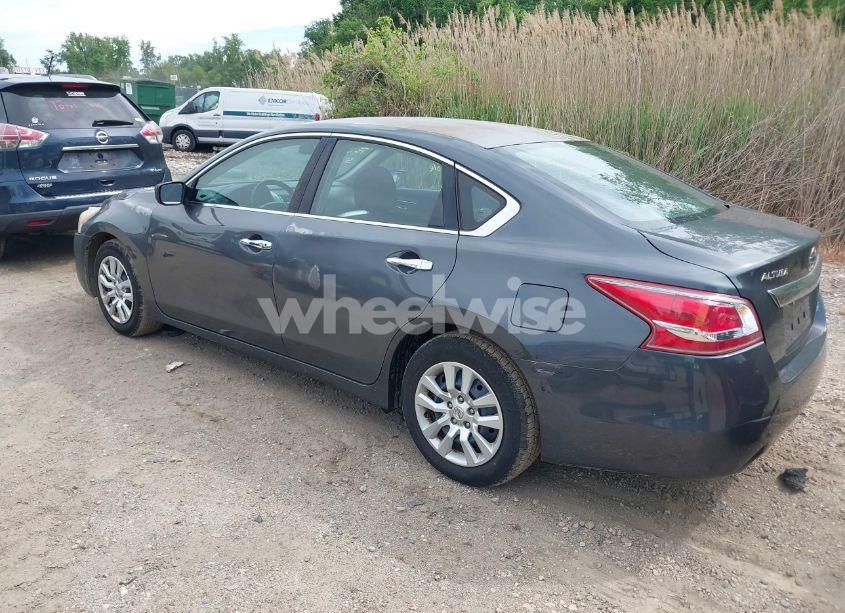 Photo 3 of 2013 Nissan Altima 2.5 S (VIN 1N4AL3APXDN500240)
