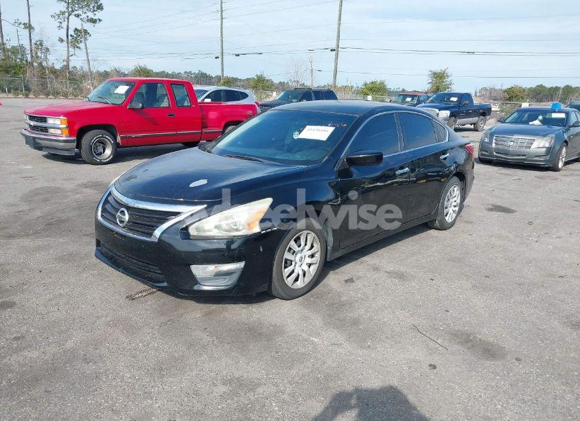 Photo 2 of 2013 Nissan Altima 2.5 S (VIN 1N4AL3APXDN512503)