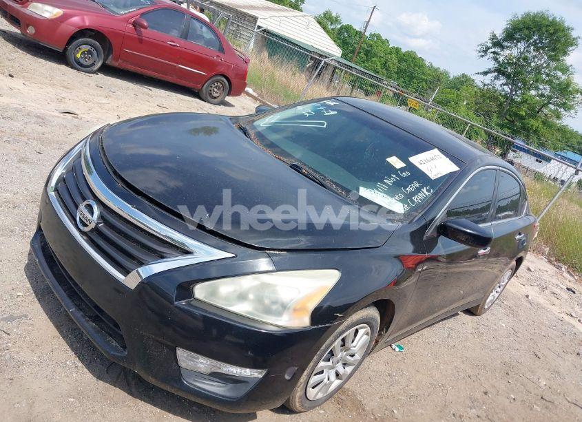 Photo 2 of 2013 Nissan Altima 2.5 S (VIN 1N4AL3APXDN521959)