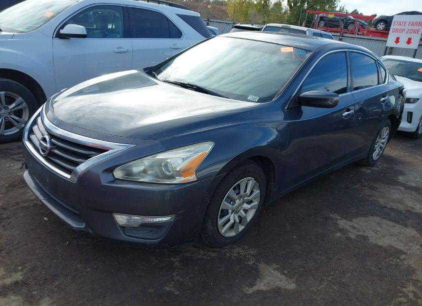 Photo 2 of 2013 Nissan Altima 2.5 S (VIN 1N4AL3APXDN529978)