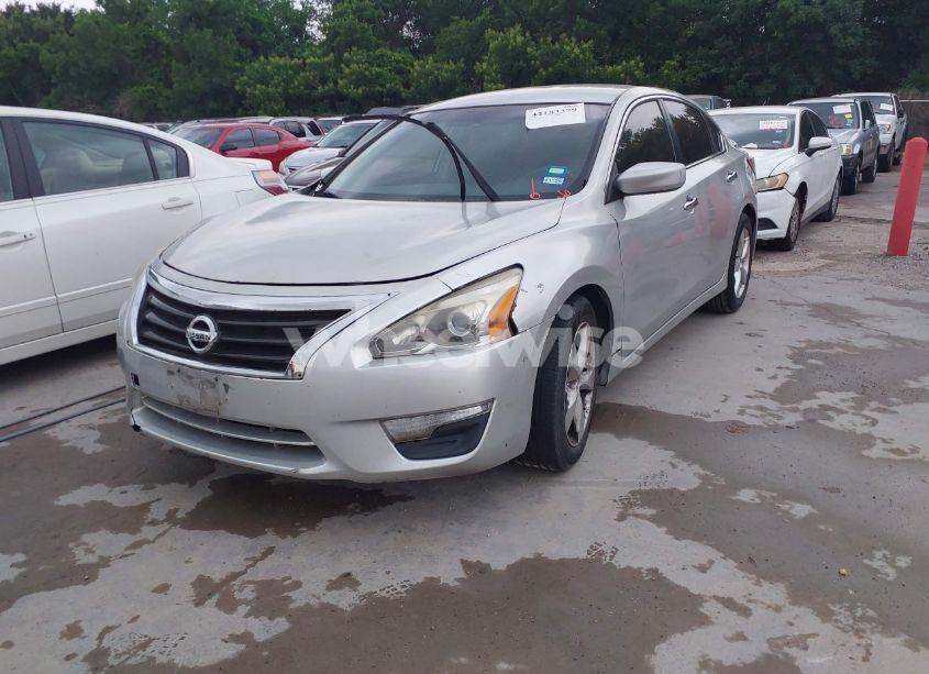 Photo 2 of 2013 Nissan Altima 2.5 S (VIN 1N4AL3APXDN554301)