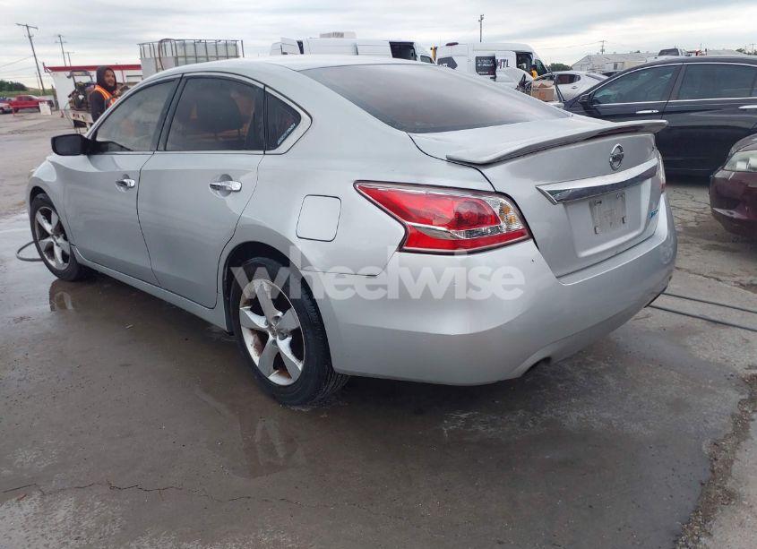 Photo 3 of 2013 Nissan Altima 2.5 S (VIN 1N4AL3APXDN554301)