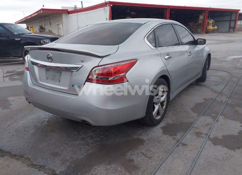 Photo 4 of 2013 Nissan Altima 2.5 S (VIN 1N4AL3APXDN554301)