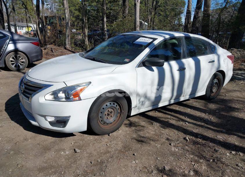 Photo 2 of 2013 Nissan Altima 2.5 S (VIN 1N4AL3APXDN554587)