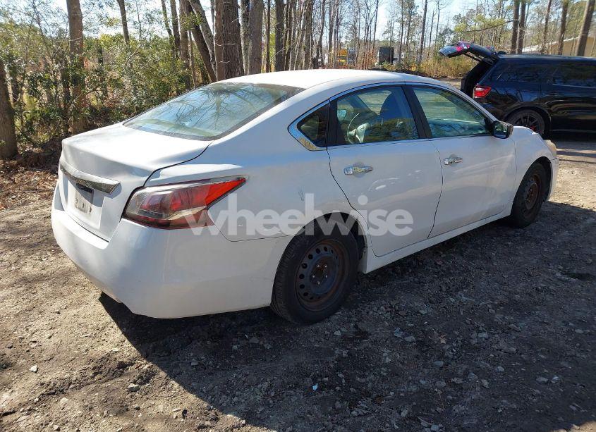 Photo 4 of 2013 Nissan Altima 2.5 S (VIN 1N4AL3APXDN554587)
