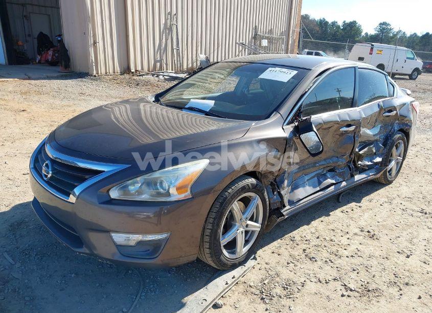 Photo 2 of 2013 Nissan Altima 2.5 SV (VIN 1N4AL3APXDN588190)