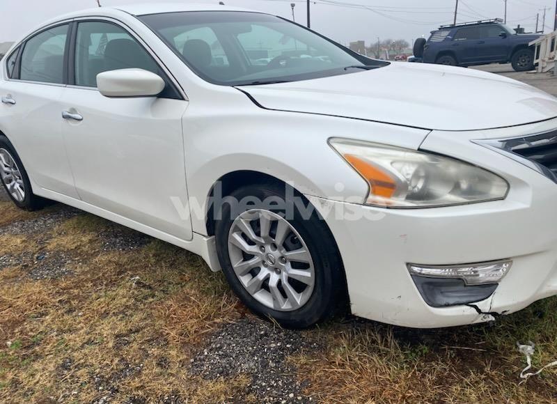 2014 Nissan Altima 2.5 S (VIN 1N4AL3APXEC100224) main photo