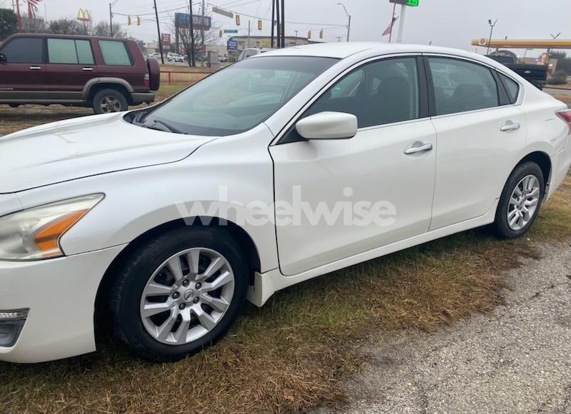 Photo 2 of 2014 Nissan Altima 2.5 S (VIN 1N4AL3APXEC100224)