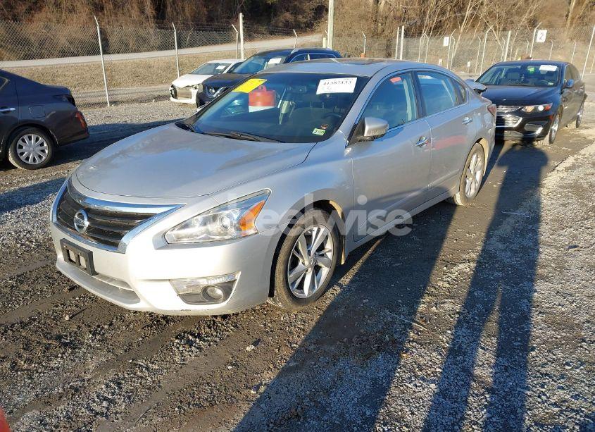Photo 2 of 2014 Nissan Altima 2.5 SV (VIN 1N4AL3APXEC141176)