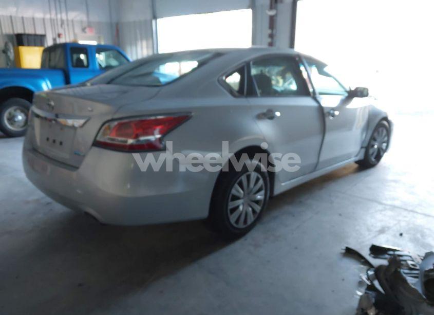 Photo 4 of 2014 Nissan Altima 2.5 S (VIN 1N4AL3APXEC143008)
