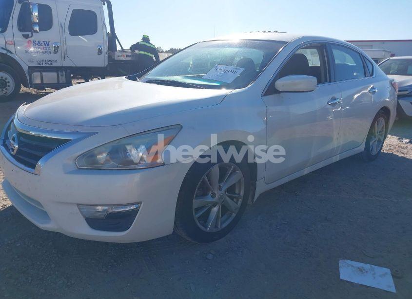 Photo 2 of 2014 Nissan Altima 2.5 SV (VIN 1N4AL3APXEC190765)