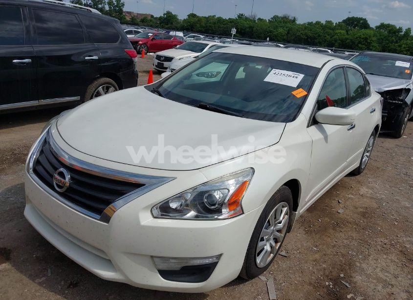 Photo 2 of 2014 Nissan Altima 2.5 S (VIN 1N4AL3APXEC299825)