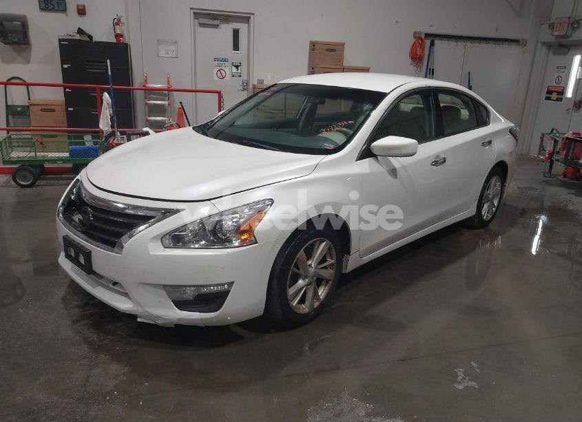 Photo 2 of 2014 Nissan Altima 2.5 SV (VIN 1N4AL3APXEC322987)