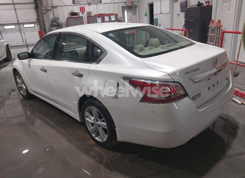 Photo 3 of 2014 Nissan Altima 2.5 SV (VIN 1N4AL3APXEC322987)